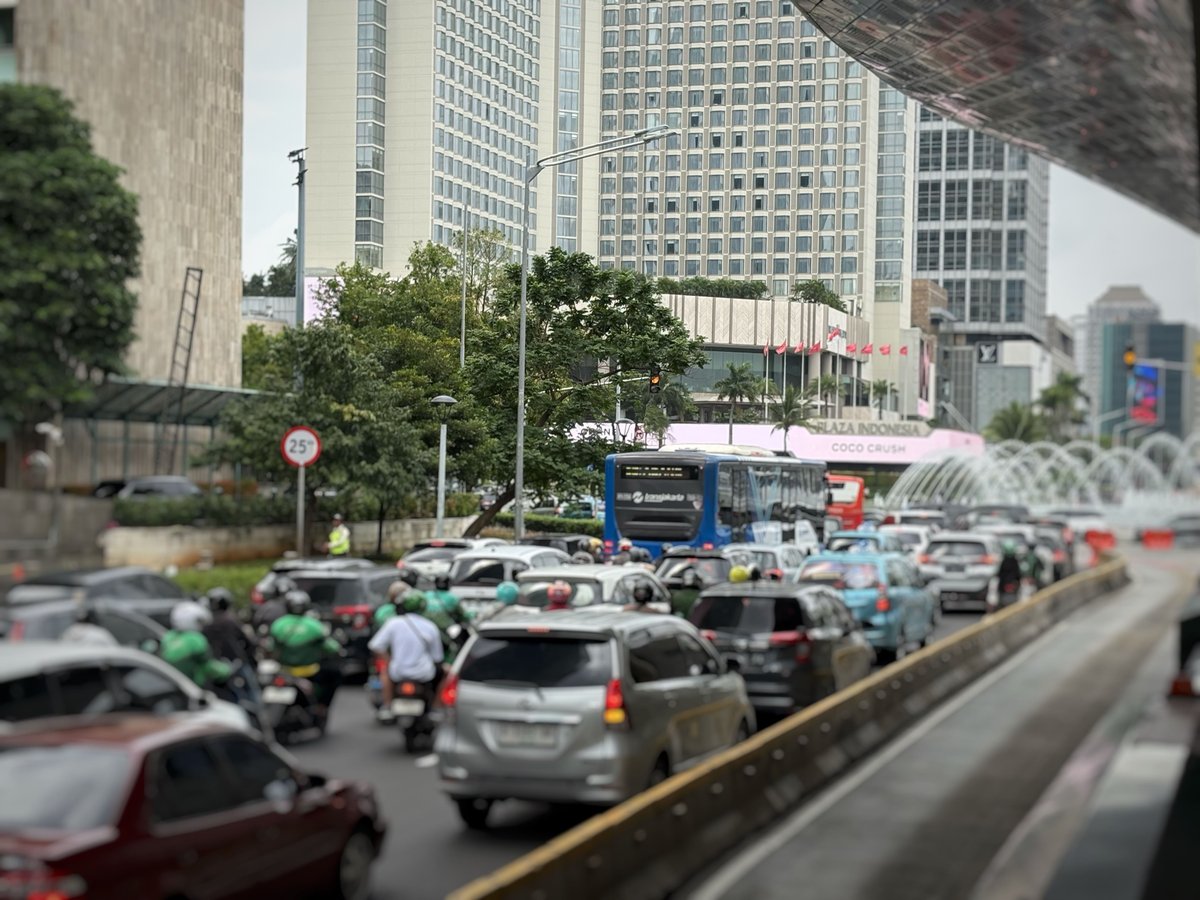 インドネシアのレトロな三輪タクシー【知りたい！現地の暮らし】